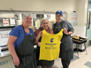 Lunch heroes at Monte Vista Elementary in their lunch hero aprons